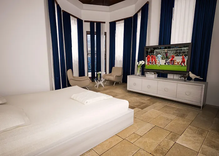 Hillcity Hotel (Adults Only)