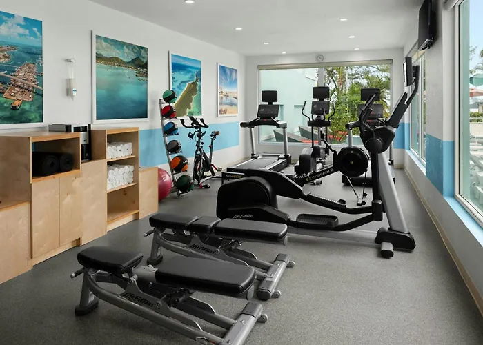 Resort: Courtyard By Marriott Nassau Downtown/Junkanoo Beach