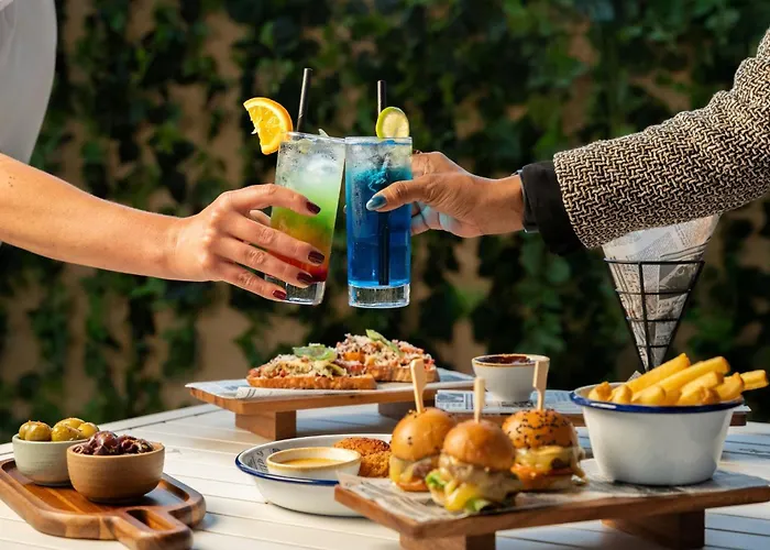 Familiehotel: Holiday Inn & Suites - Dubai Festival City By Ihg