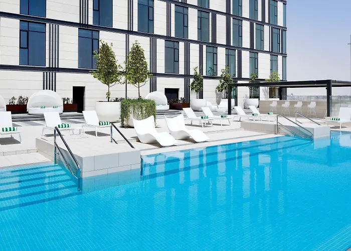 Hotels Close to Airport Holiday Inn Dubai Al-Maktoum Airport By Ihg