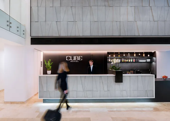 CUBE