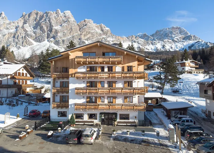 4-Sterne-Hotel: Camina Suite And Spa