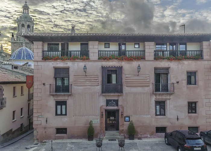Resort: Hotel Los Leones - Adults Only