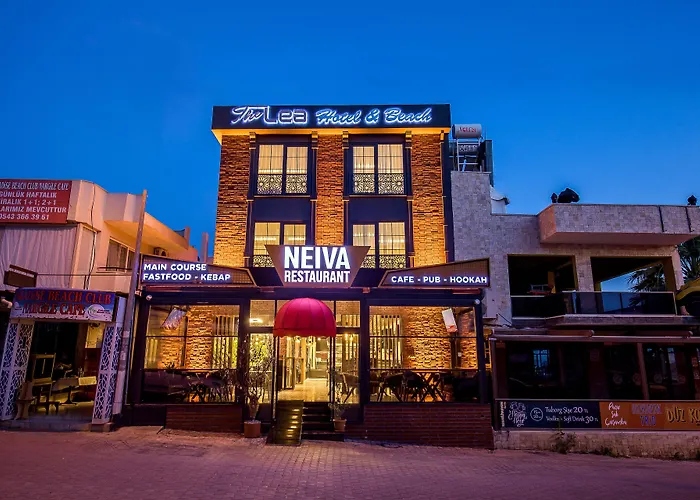 Strandhotel: The Lea Hotel