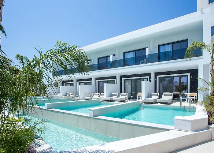 Vanik Suites