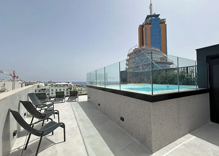 Onyx Apartments