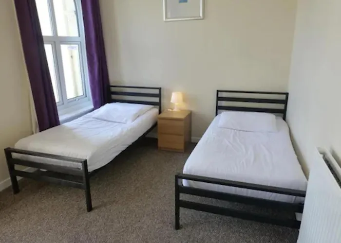 Golf hotel: Esplanade Hotel - Clacton On Sea, Beachfront Hotel By Oyo