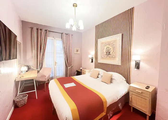 Resort: Hotel D'Aragon - Place De La Comedie