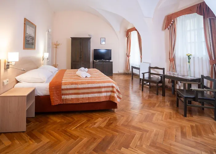 U Medvidku-Brewery Hotel