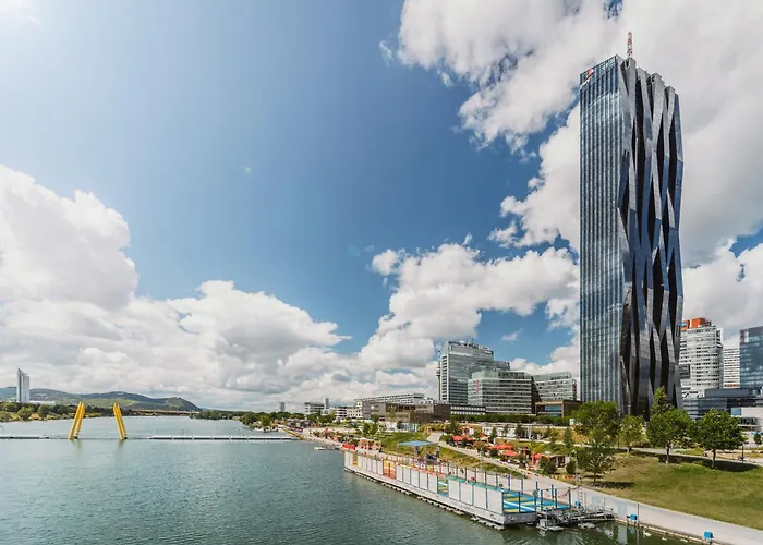 Hotel near College: Melia Vienna