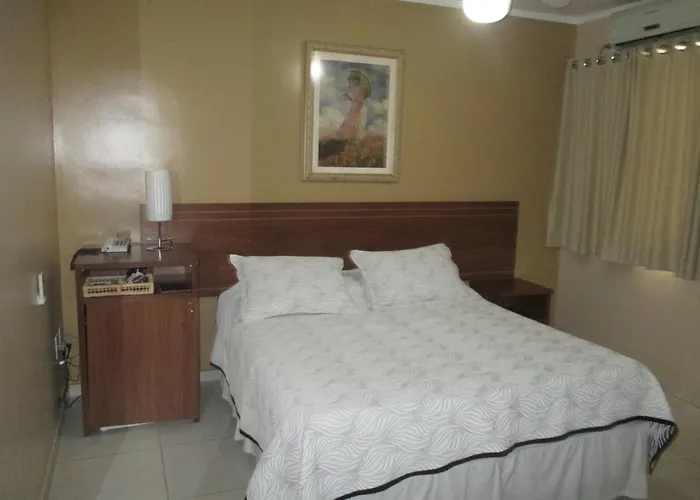 Hotel 3 estrelas: Victor Plaza Formiga