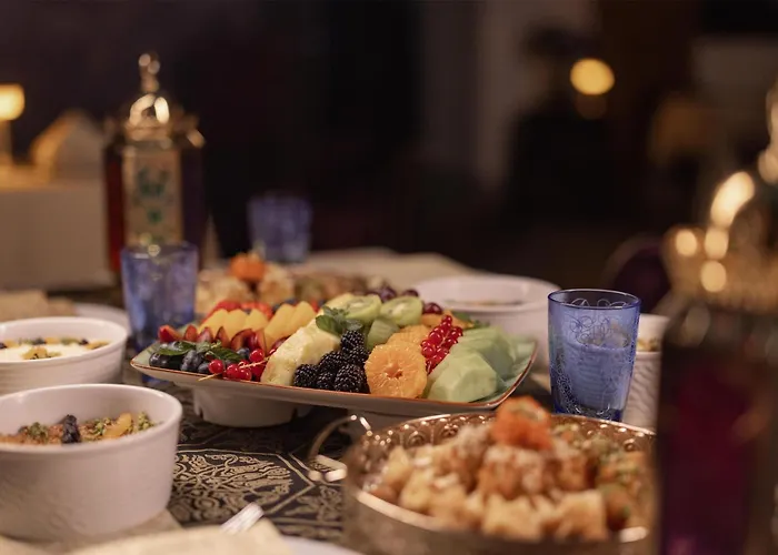Luxury hotel only: Kempinski Palace Cairo