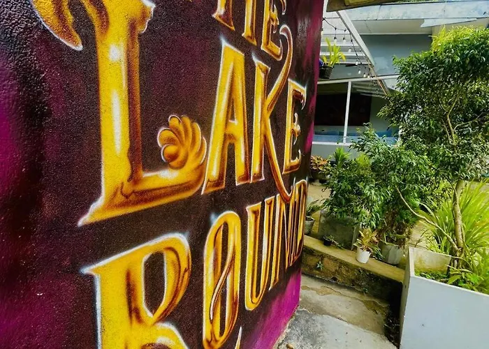 Family resorts Lake Round Guest House