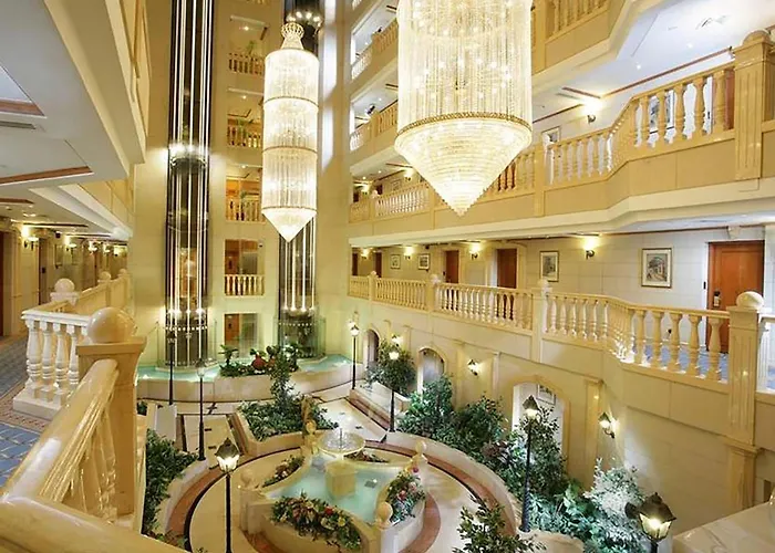 Familiehotel: Knight Castle Hotel - Formerly Known As Carlton Palace Hotel