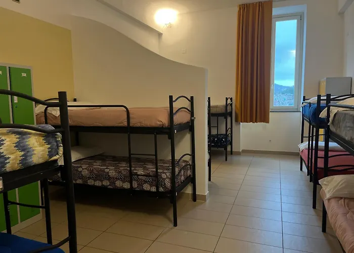 Seven & Rooms