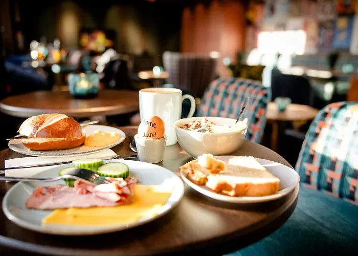 In Luxury hotels Motel One Edinburgh-Princes