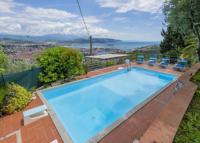 Le Palme Swimming-Pool & Relax In The Gulf Of Poets