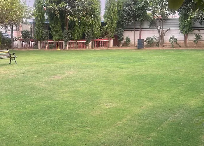 Villa: Achal Farm