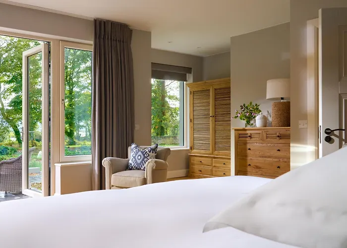 Pet Friendly hotel: Dromquinna Manor