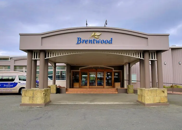 Hotel near College: Brentwood Hotel
