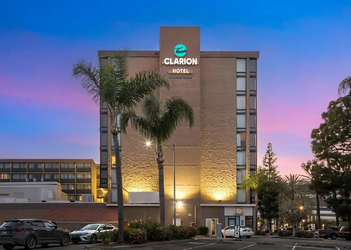 Cheap hotel: Clarion Hotel Anaheim Resort