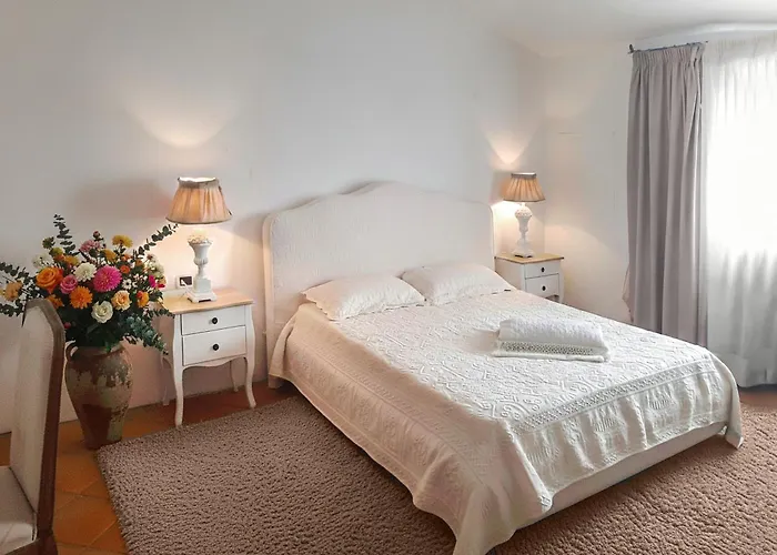 Hotel with Tennis: Hotel Pulicinu