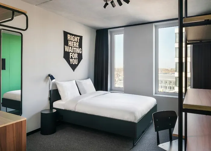 Cheap hotel: The Social Hub Delft