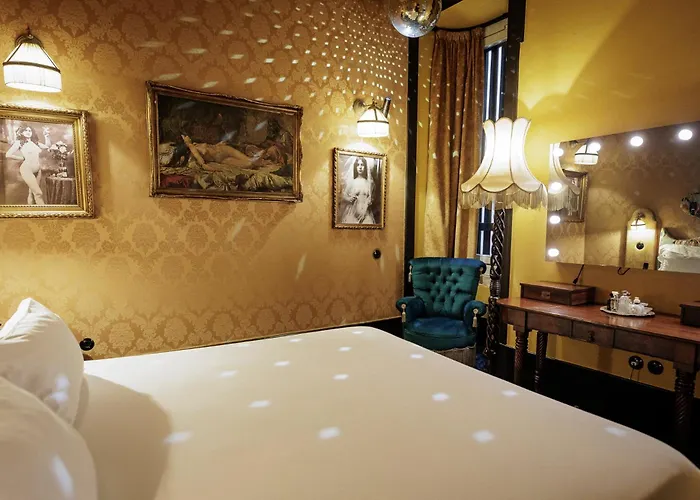 Pensao Amor Madam'S Lodge