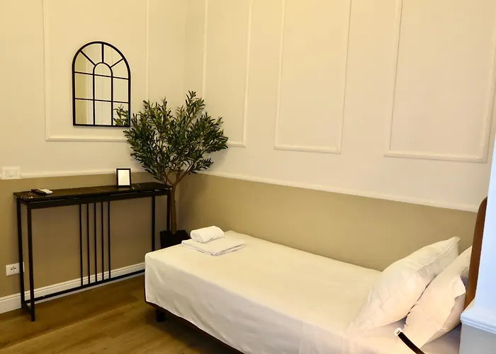 El Roy Garden Rooms