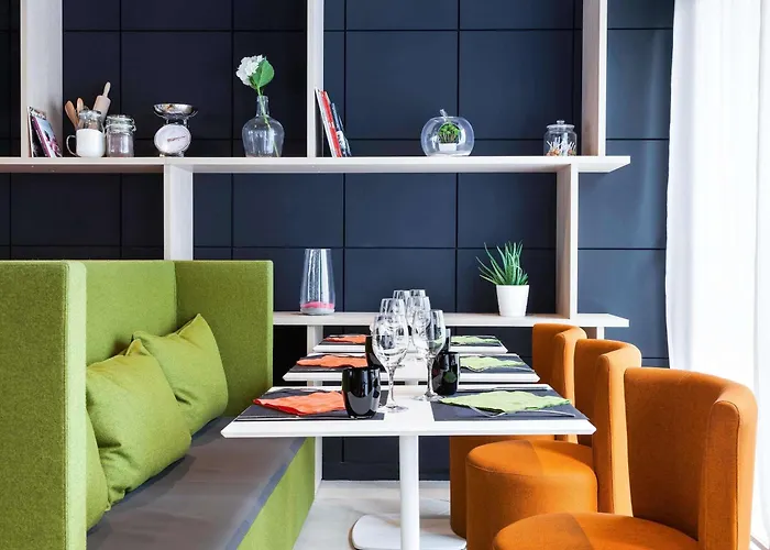 Luxury hotel only: Novotel Tours Centre Gare