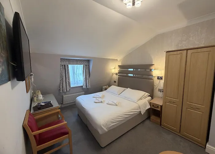 Kingswaypark Hotel At Park Avenue