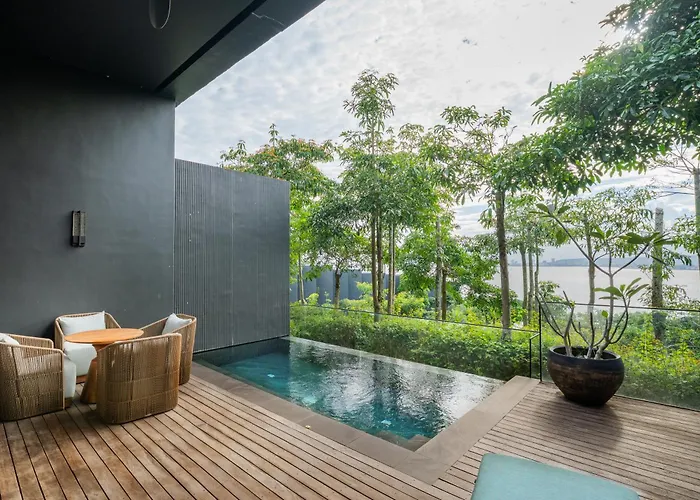 Luxury hotel only: Discovery Samal