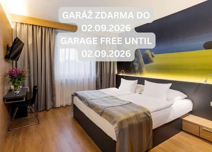 Expo Hotel