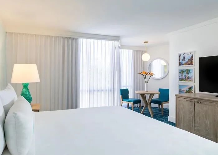 Romantic hotel: Riviera Resort Palm Springs
