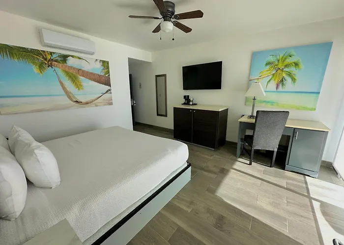 Beach Hotels Playa Bonita Resort