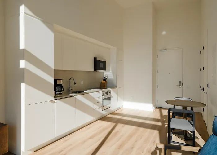 Family Hotel: Sonder By Marriott Bonvoy Maisonneuve Apartments Downtown