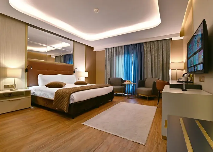 Petra Moon Luxury Hotel
