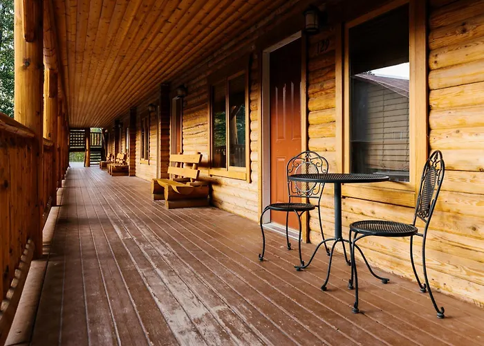 Pet Friendly hotel: Miette Mountain Cabins