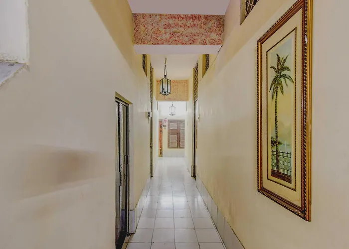 Сity center hotels Spot On Swagat Palace