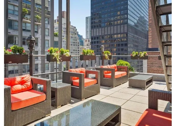 Kid friendly hotel Historic Blue Angel Lexington Ave, An Ascend Collection