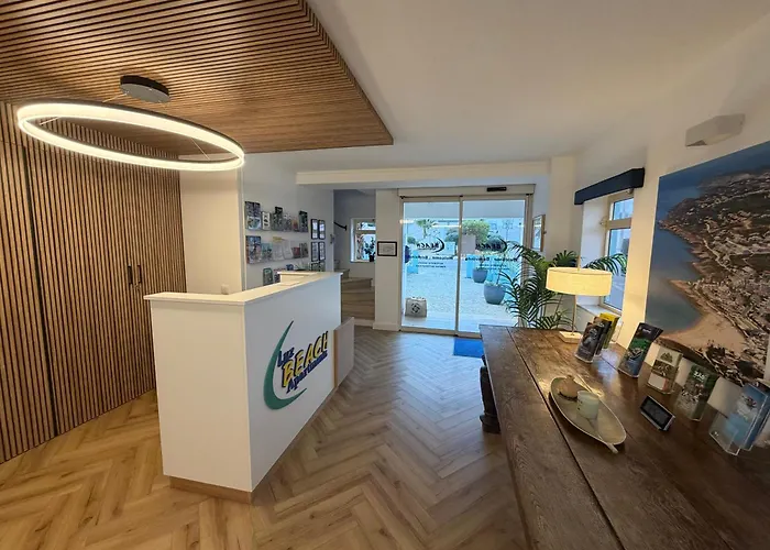 Luxury hotel only: Luz Beach Apartments