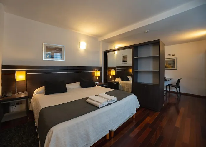 Zoom Apartments