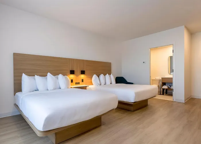 Resorts Guide L'Empress