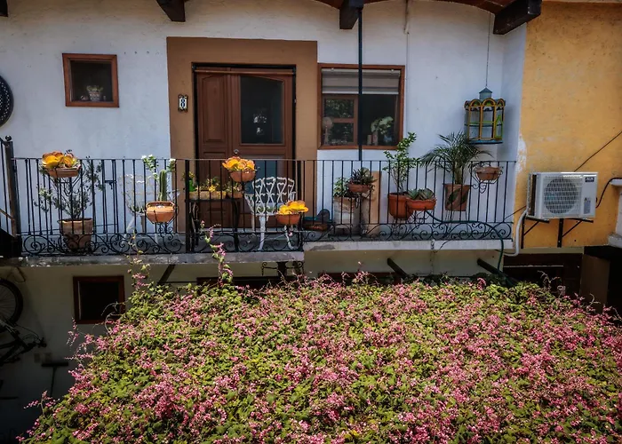 3 star hotels Las Mariposas & Studios