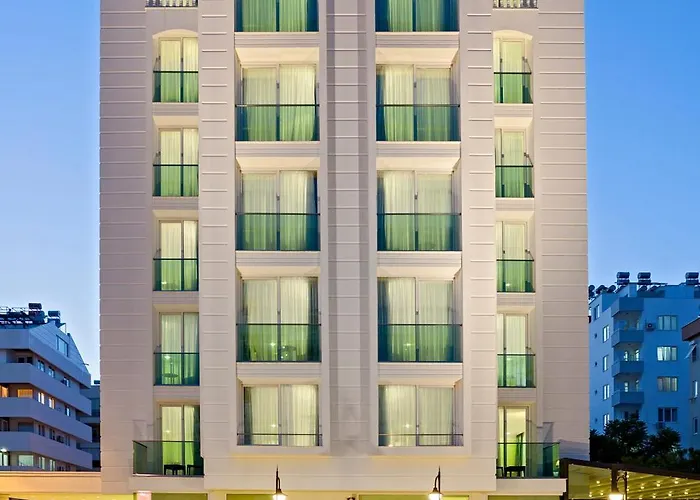  Room & Apartments