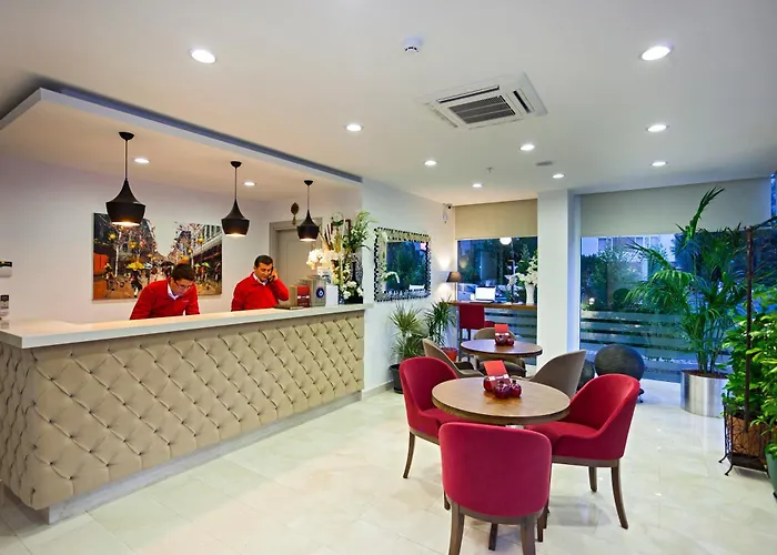  Room & Apartments