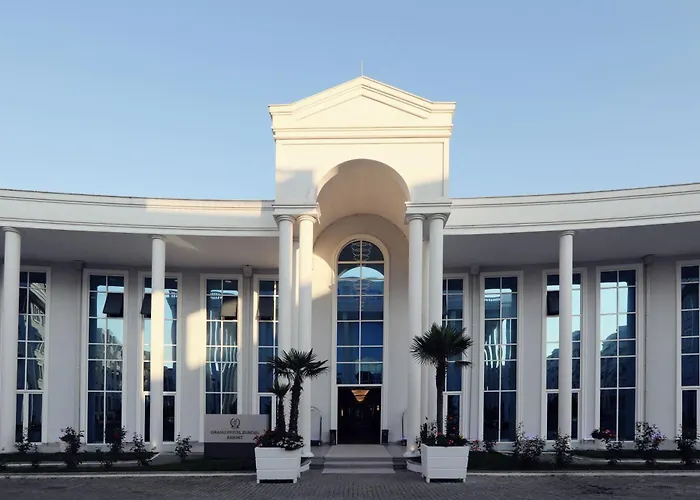  Velipoja Grand Europa , Affiliated By Melia