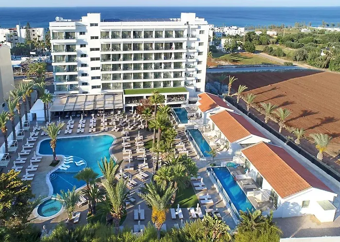 Bohemian Gardens Hotel