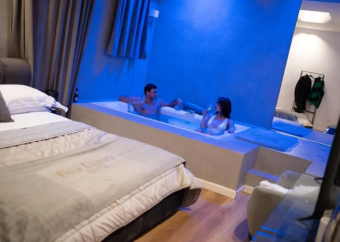 Four Luxury Suite