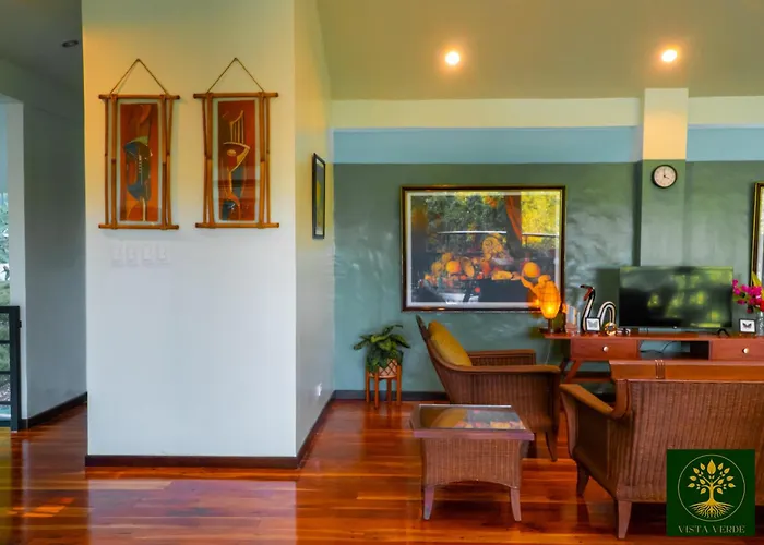 Vista Verde, Family Living